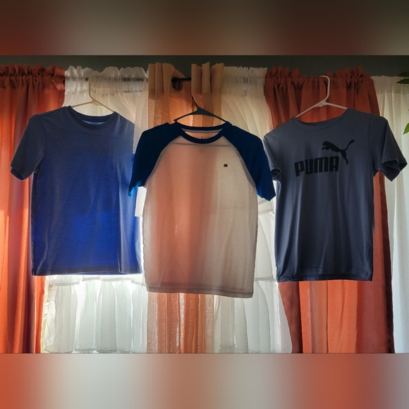 💵3/$20 Boys Tee-shirt Bundle Size 10 *runs small Like size 8 - Picture 3 of 14